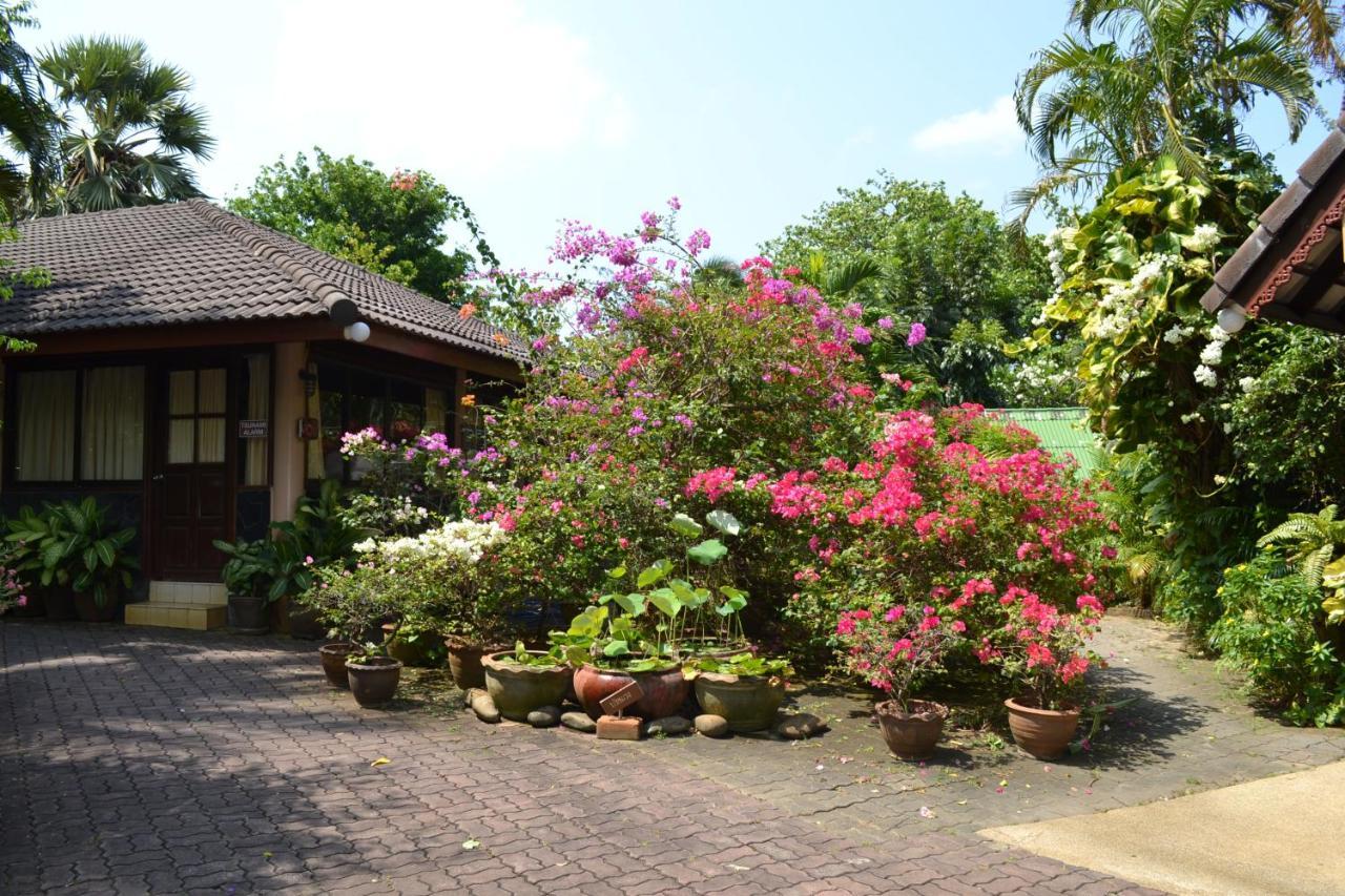 Phuket Golden Sand Inn - Sha Extra Plus Karon Kültér fotó