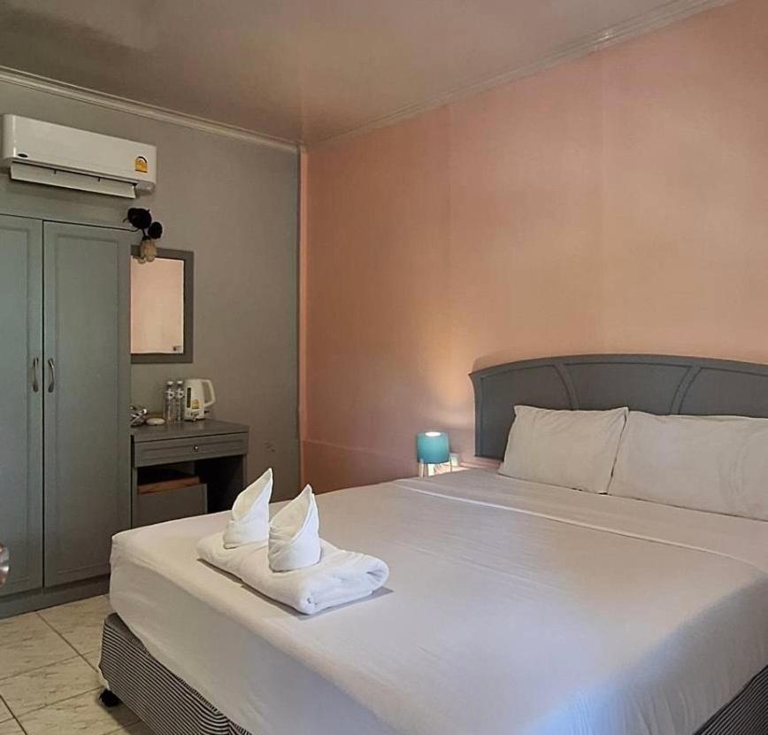Phuket Golden Sand Inn - Sha Extra Plus Karon Kültér fotó